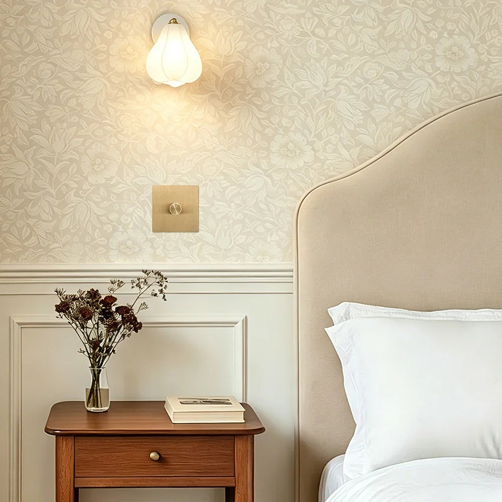 Can You Use Dimmable Bulbs in a Non-Dimmable Light?