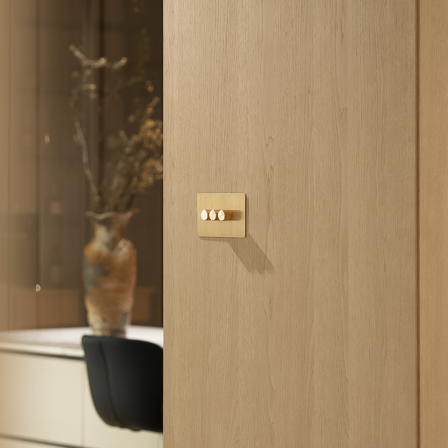 brushed brass 3 gang dimmer switch for 0-10v led