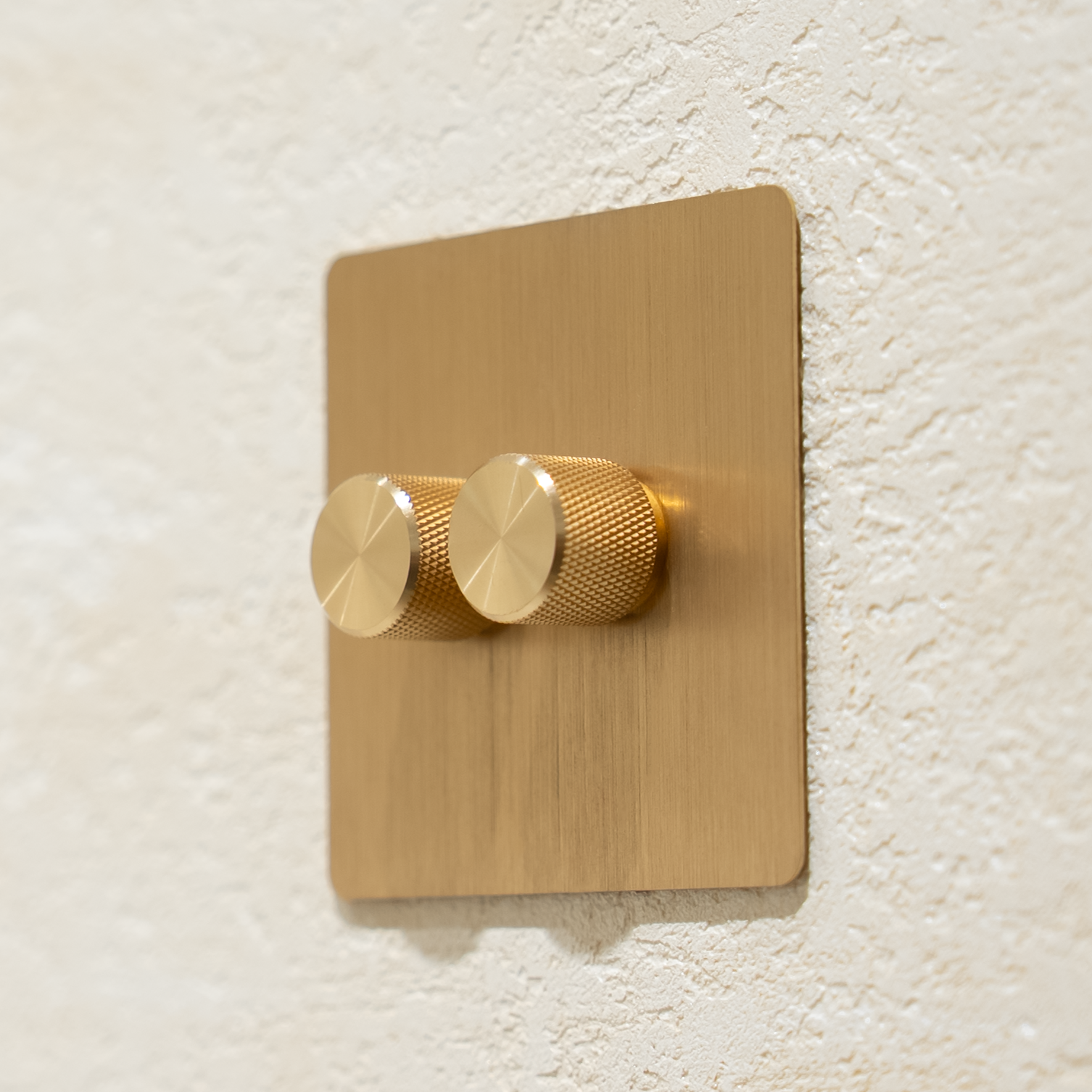zigbee brushed brass 2 gang led dimmer switch